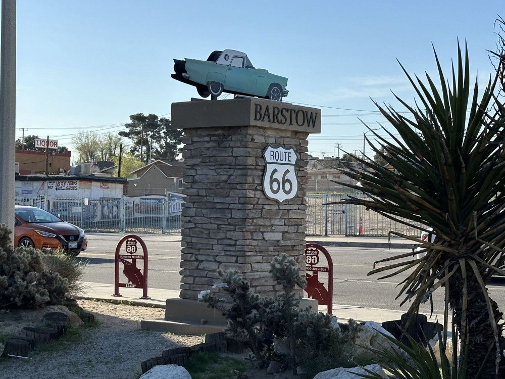 mural in Barstow by artist unknown.