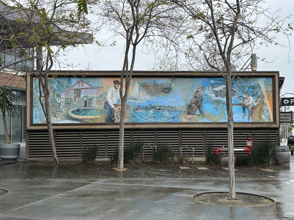 mural in Alameda by artist unknown.