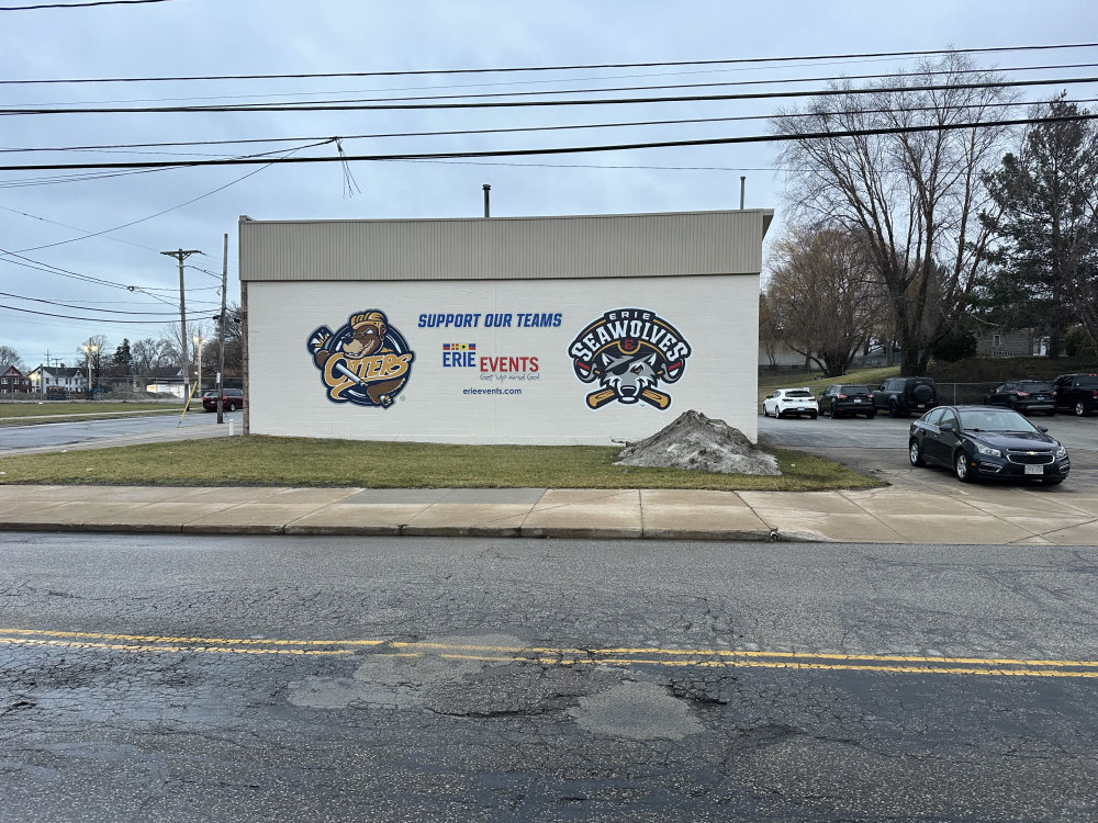 mural in Erie by artist unknown.