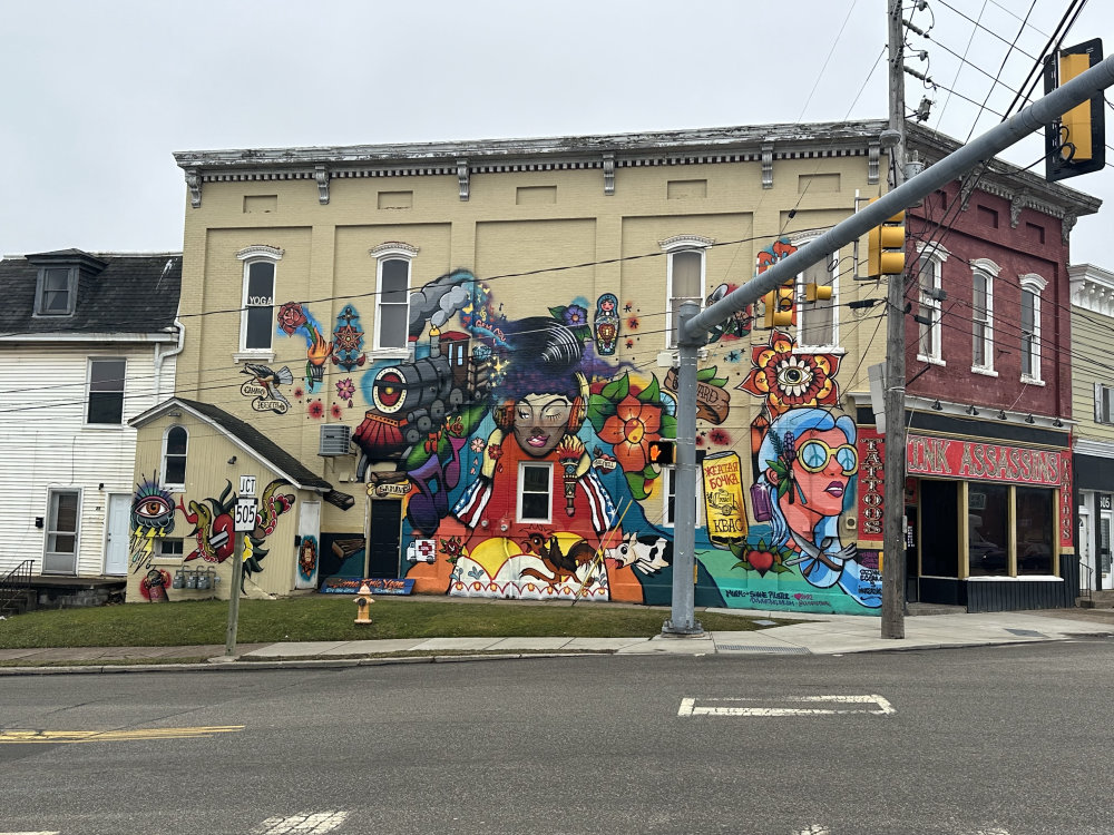 mural in Erie by artist unknown.