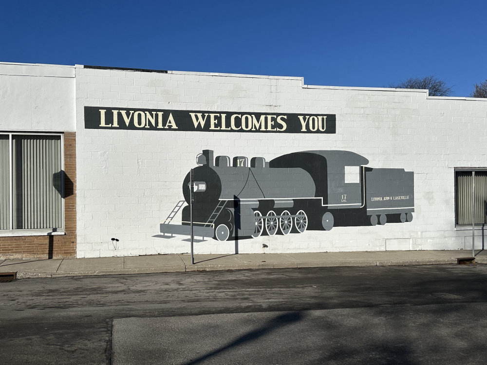 mural in Livonia by artist unknown.