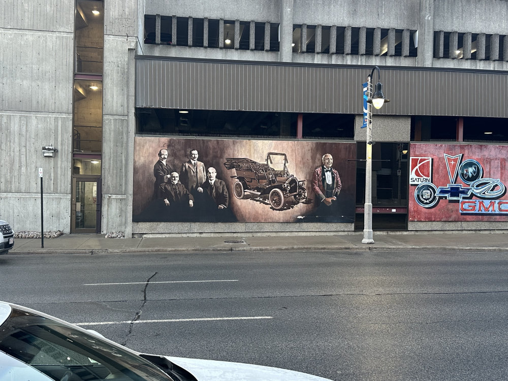 mural in Oshawa by artist unknown.