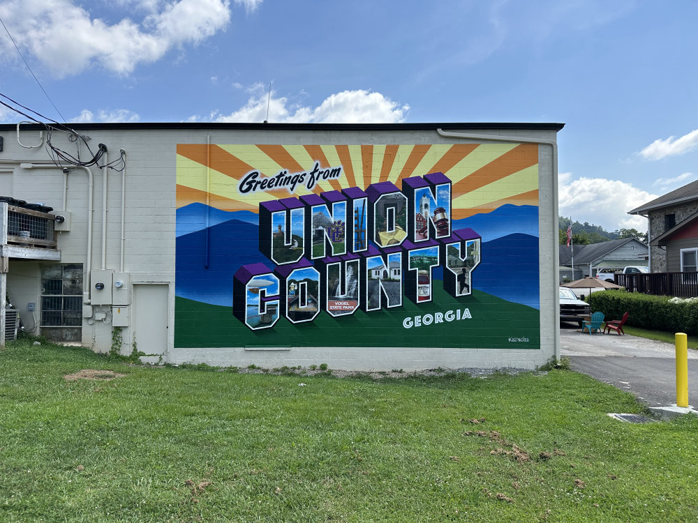 mural in Blairsville by artist unknown.