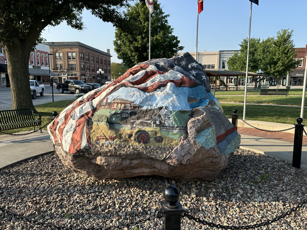 mural in Red Oak by artist unknown.