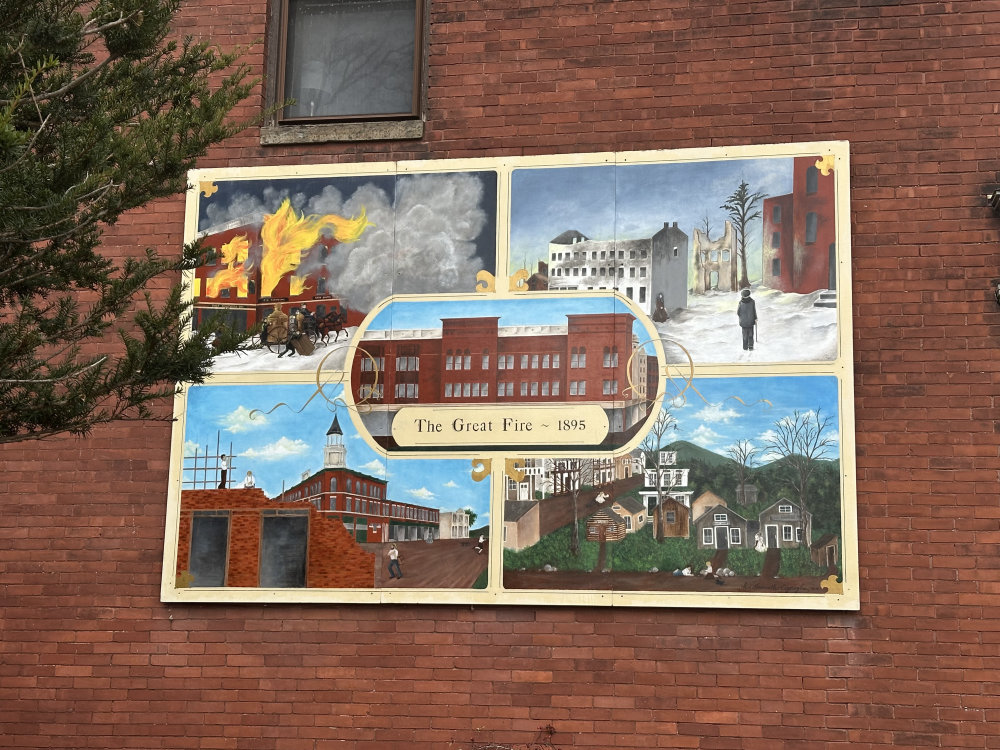 mural in Hamilton by artist unknown.