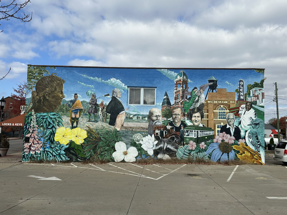 mural in Newport by artist unknown.