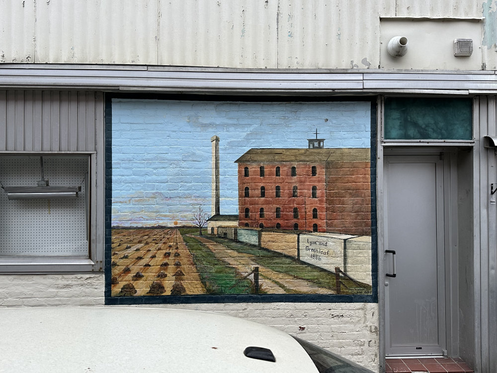 mural in Ligonier by artist unknown.