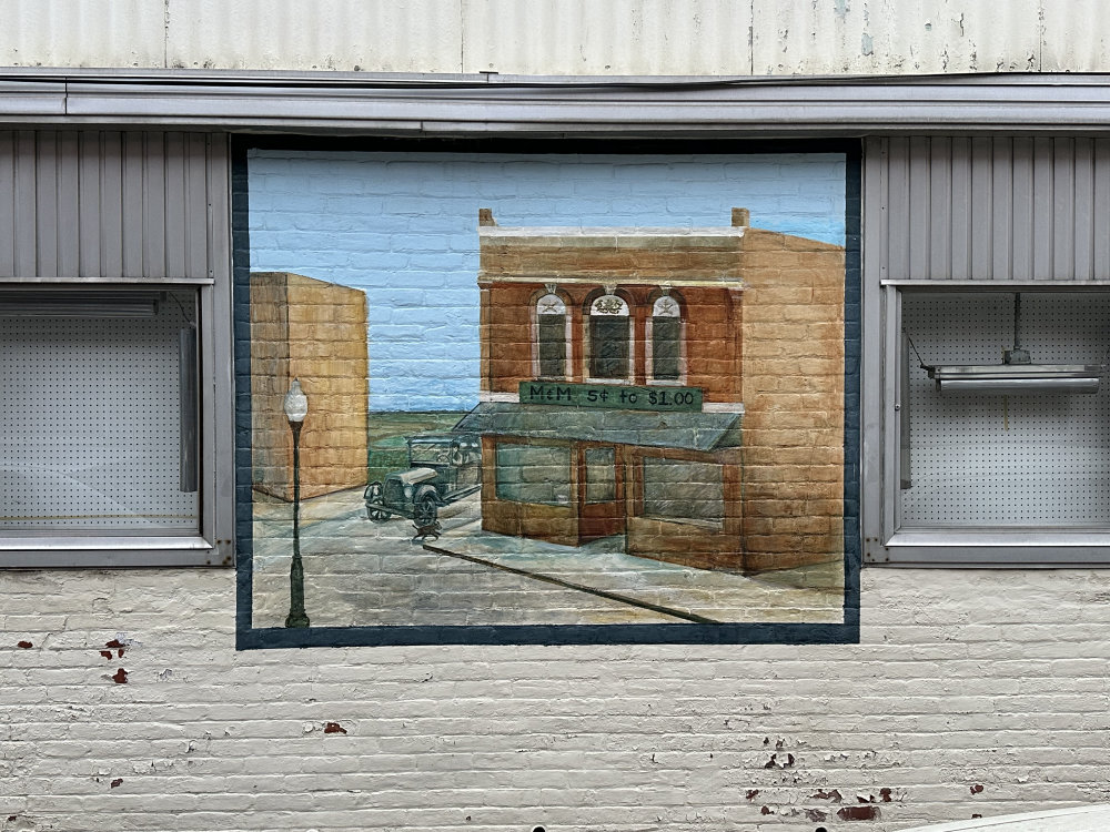 mural in Ligonier by artist unknown.