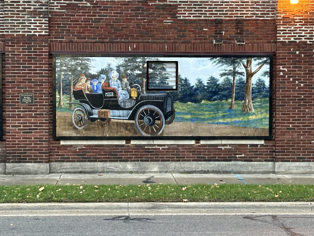 mural in Ligonier by artist unknown.