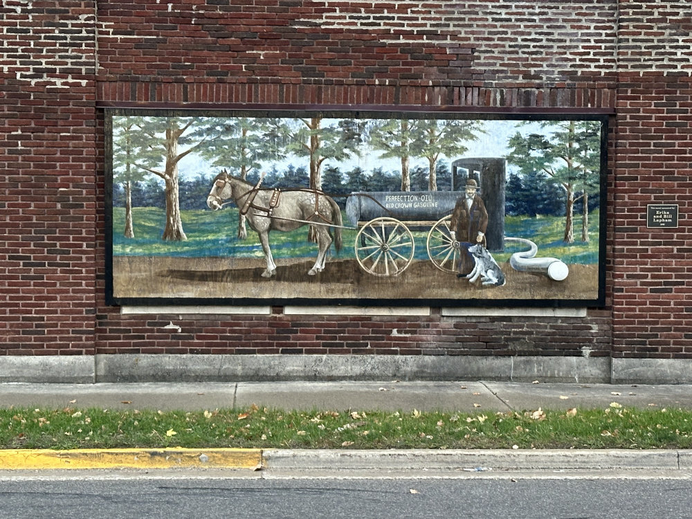 mural in Ligonier by artist unknown.