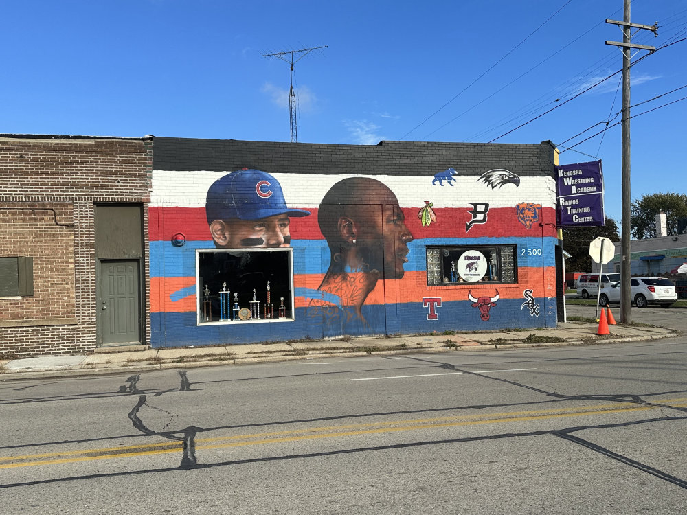 mural in Kenosha by artist unknown.