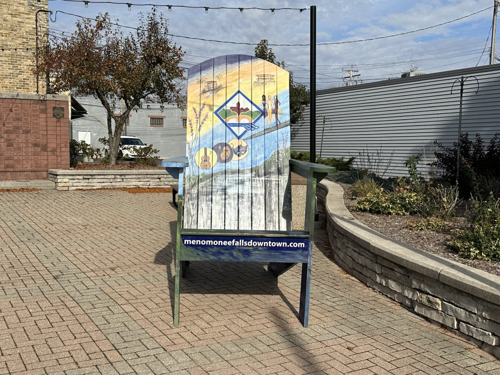 mural in Menomonee Falls by artist unknown.