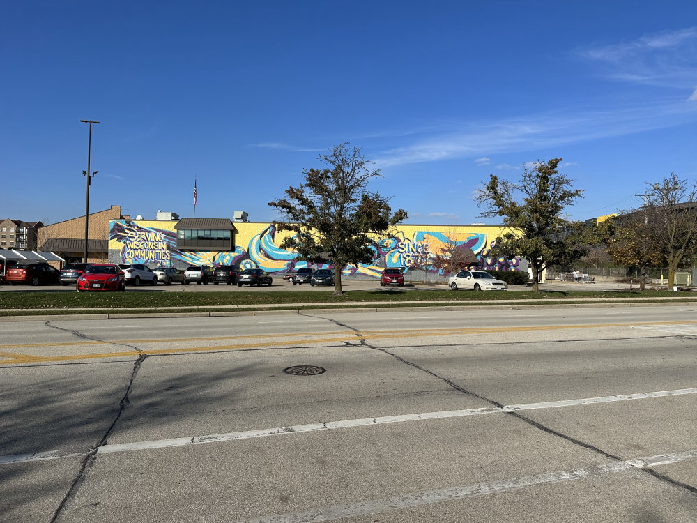 mural in Milwaukee by artist unknown.