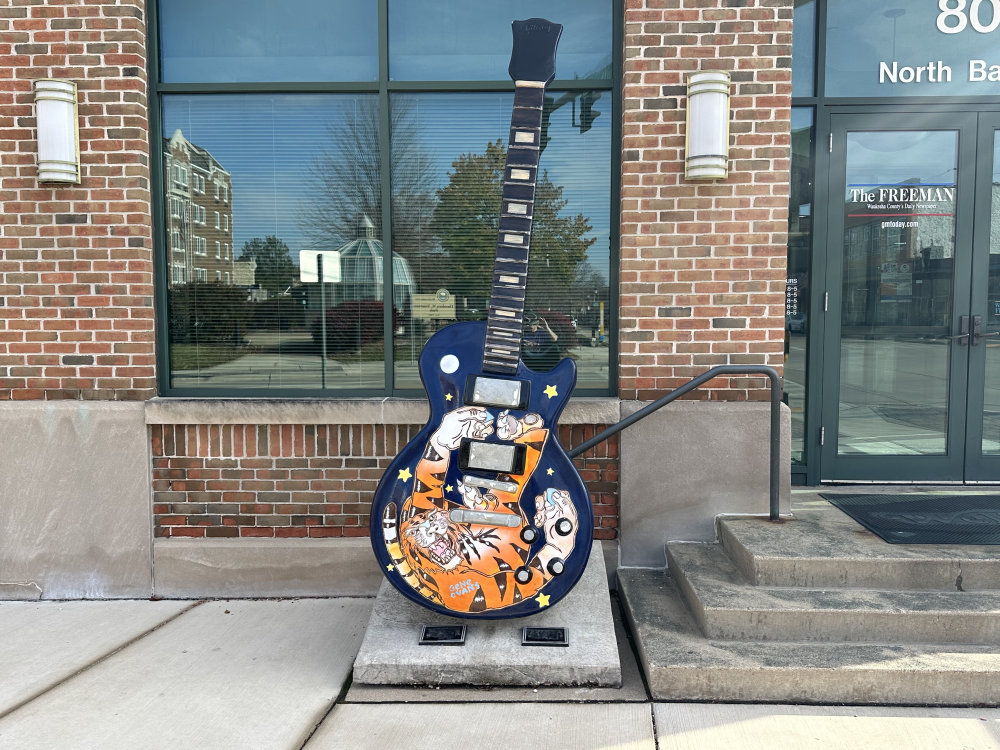 mural in Waukesha by artist unknown.