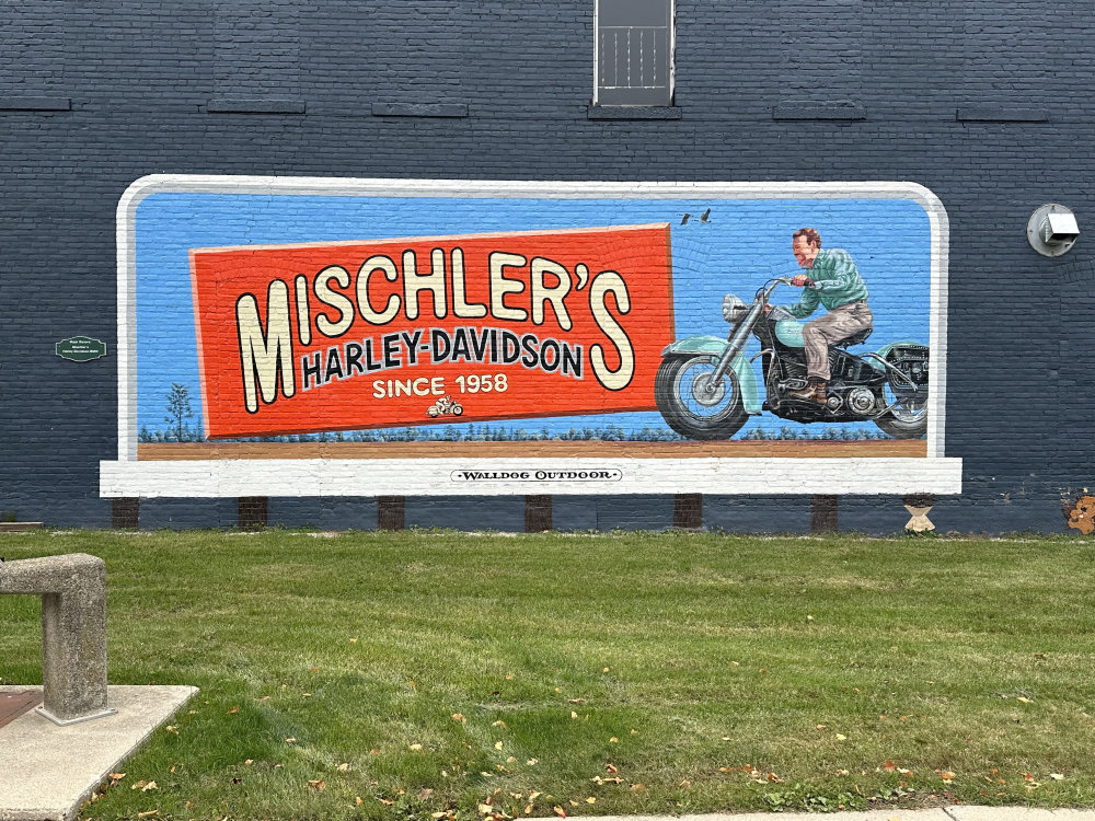 mural in Beaver Dam by artist unknown.