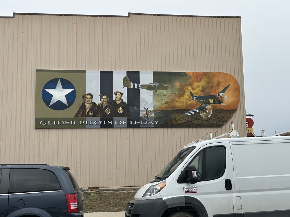 mural in Beaver Dam by artist unknown.