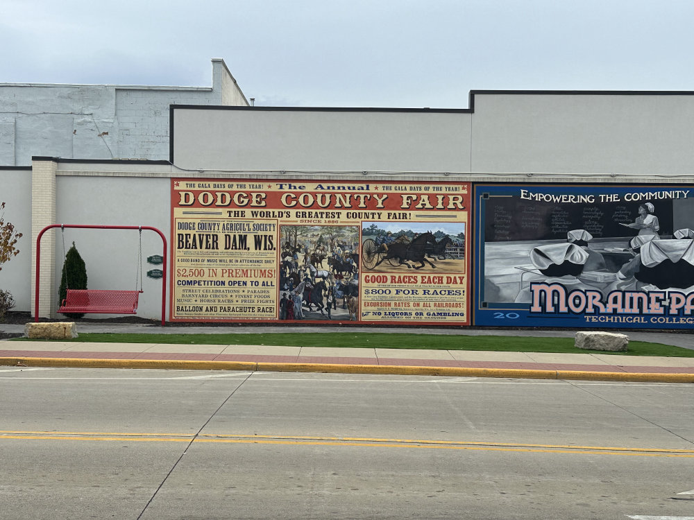 mural in Beaver Dam by artist unknown.