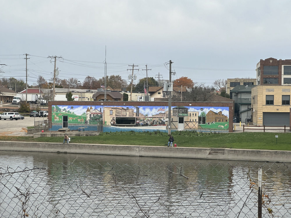 mural in Fort Atkinson by artist unknown.