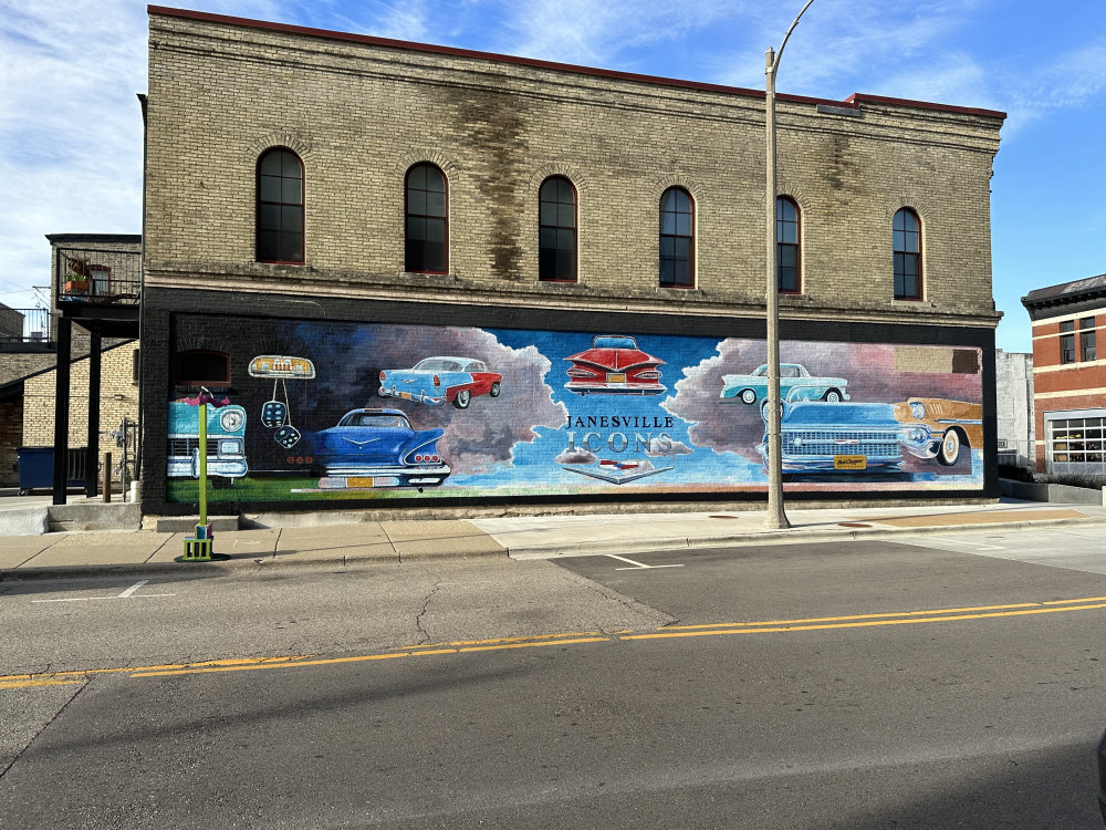 mural in Janesville by artist unknown.