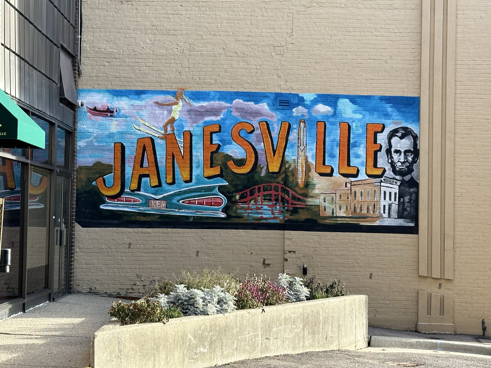 mural in Janesville by artist unknown.