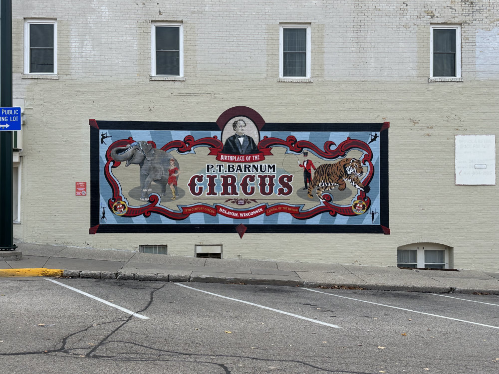 mural in Delavan by artist unknown.