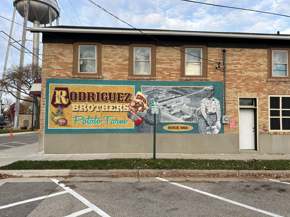 mural in Delavan by artist unknown.