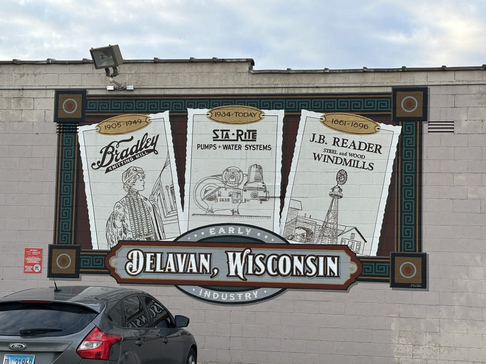 mural in Delavan by artist unknown.