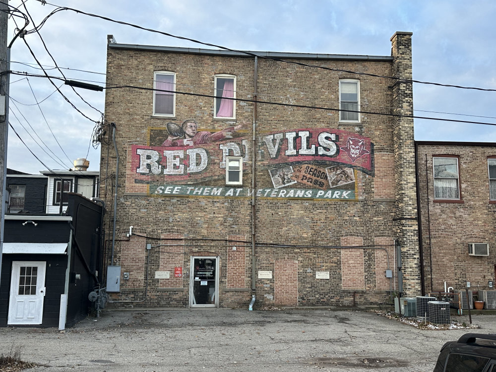 mural in Delavan by artist unknown.