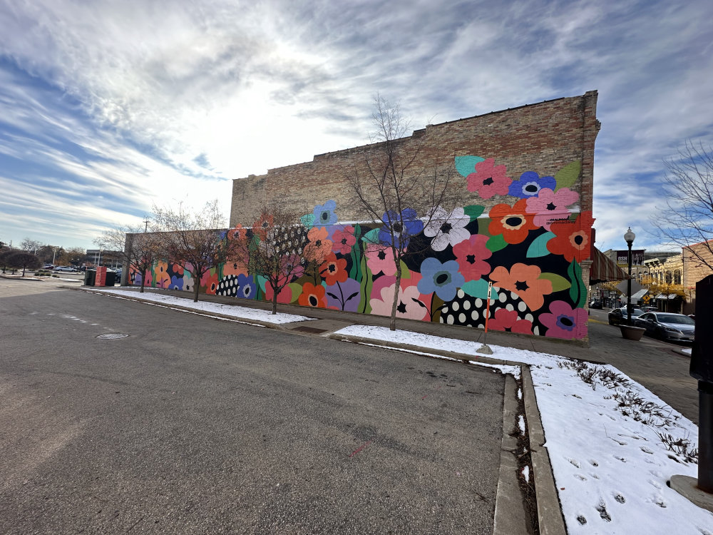 mural in Oshkosh by artist unknown.