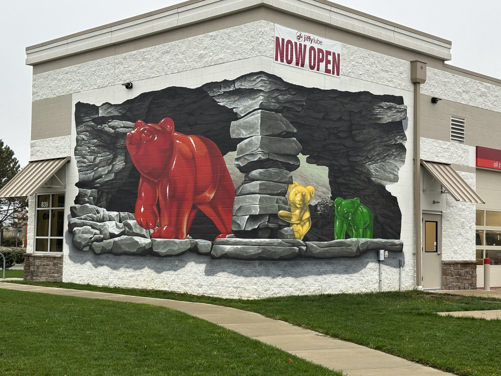 mural in Whiteland by artist unknown.