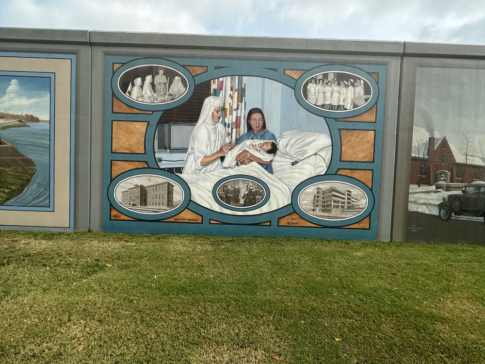 mural in Paducah by artist unknown.