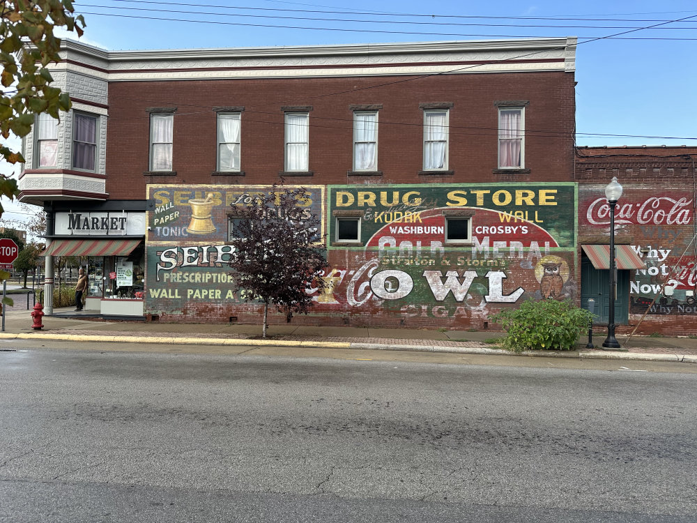 mural in Carbondale by artist unknown.