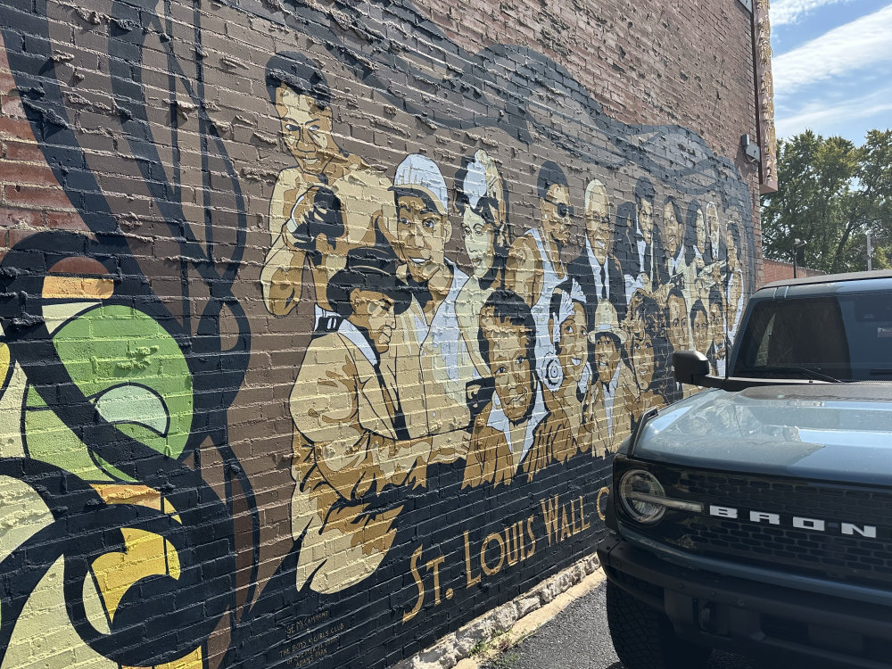 mural in St. Louis by artist unknown.