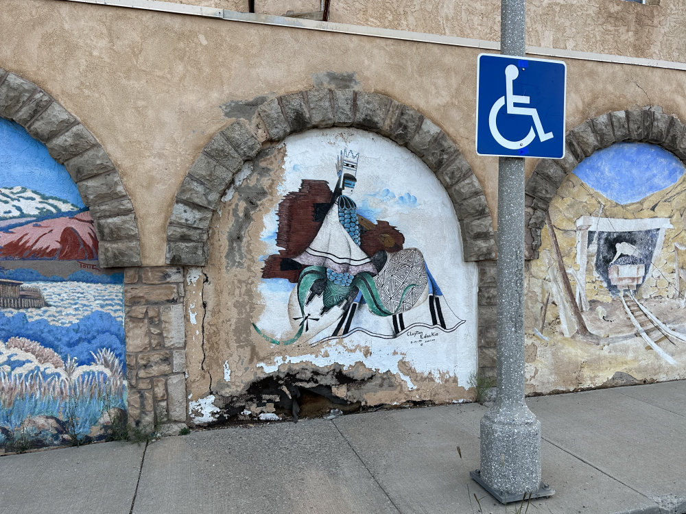 mural in Gallup by artist unknown.