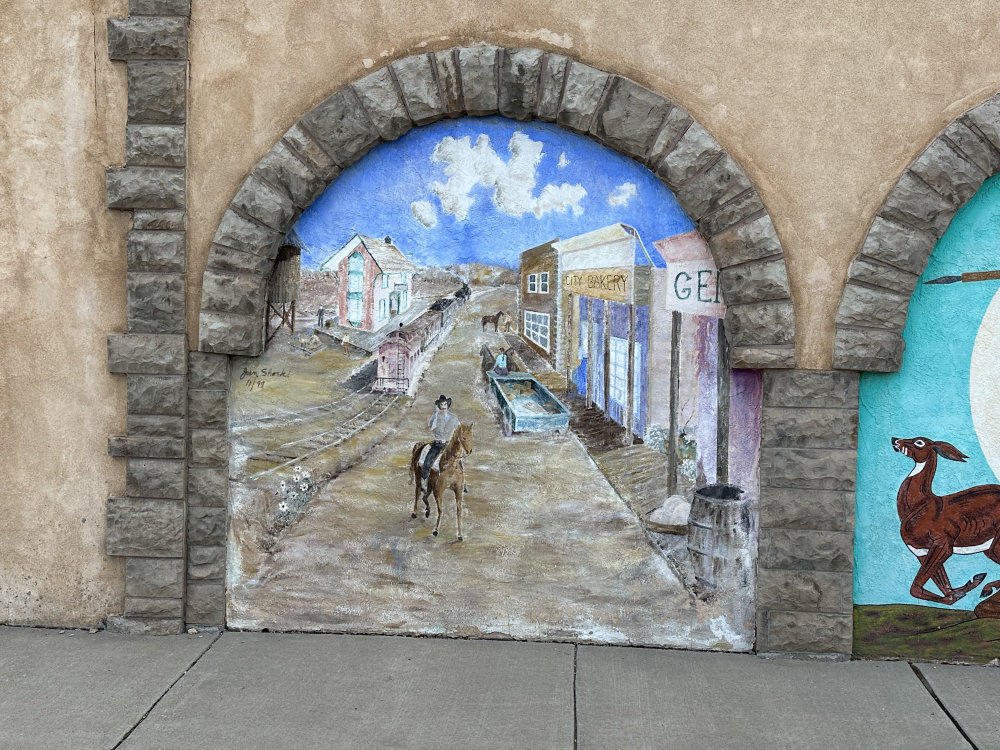 mural in Gallup by artist unknown.