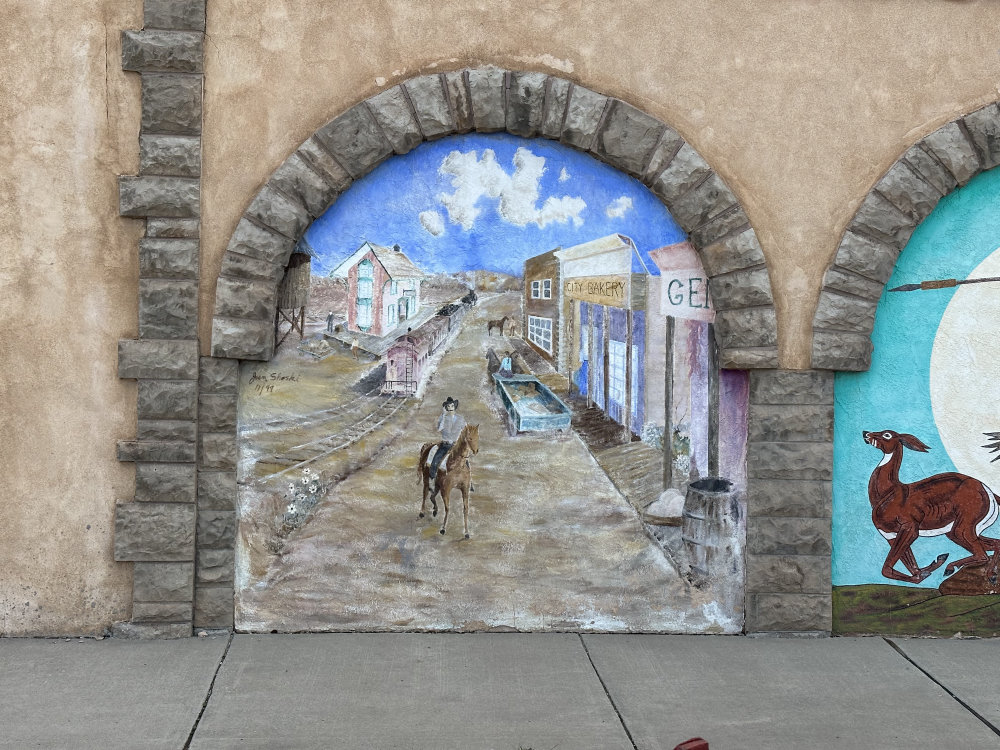 mural in Gallup by artist unknown.