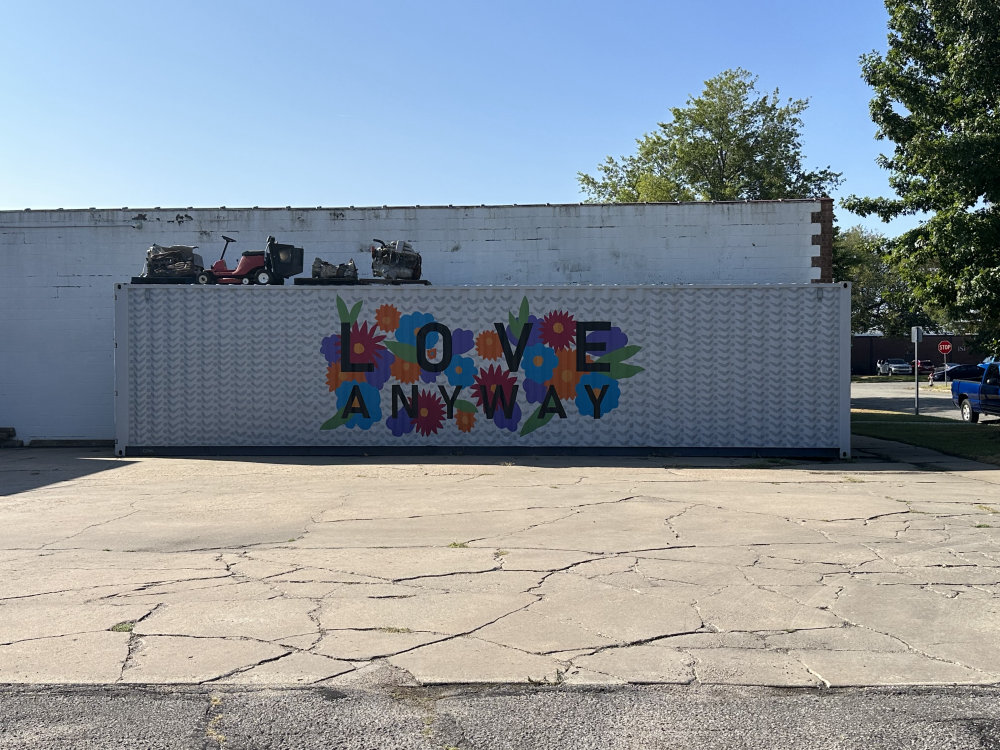 mural in Wichita by artist unknown.