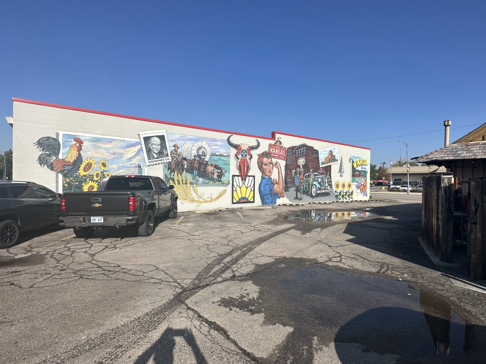 mural in Wichita by artist unknown.