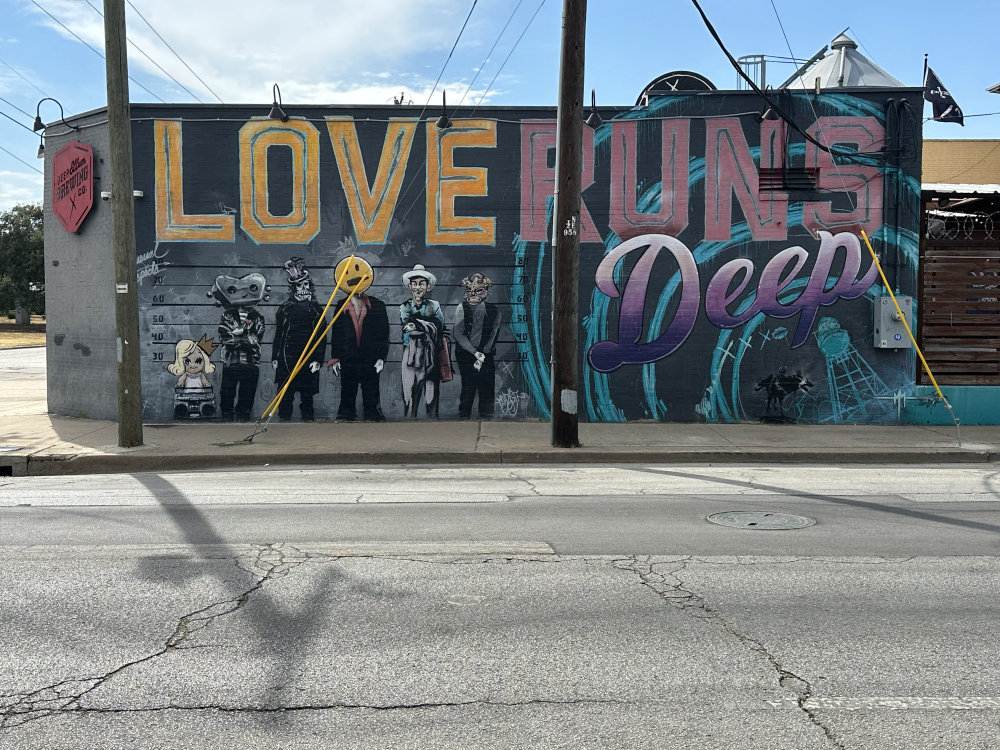 mural in Dallas by artist unknown.