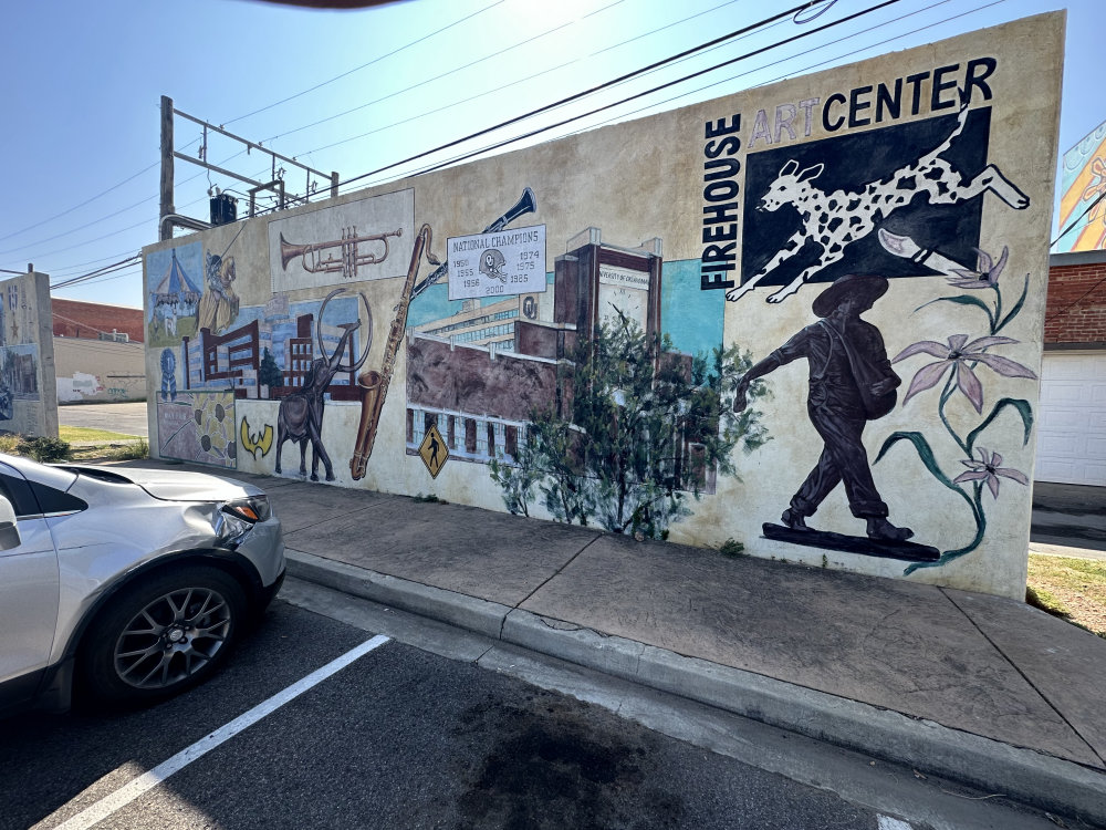 mural in Norman by artist unknown.