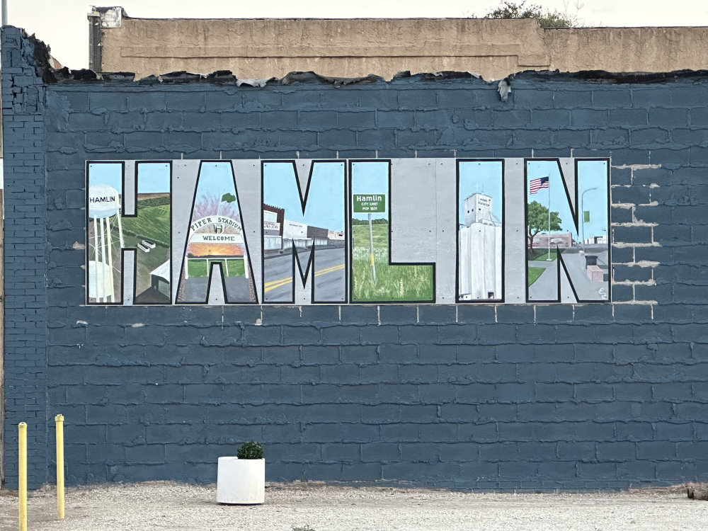 mural in Hamlin by artist unknown.