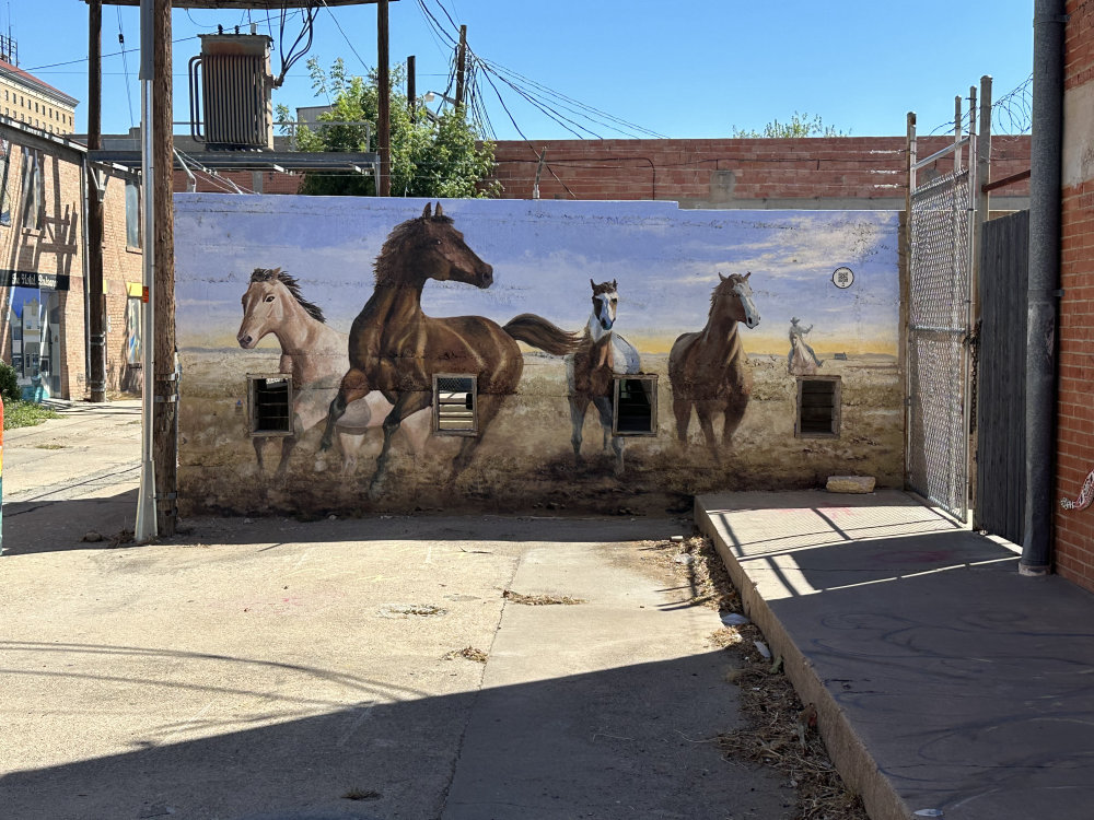 mural in San Angelo by artist unknown.