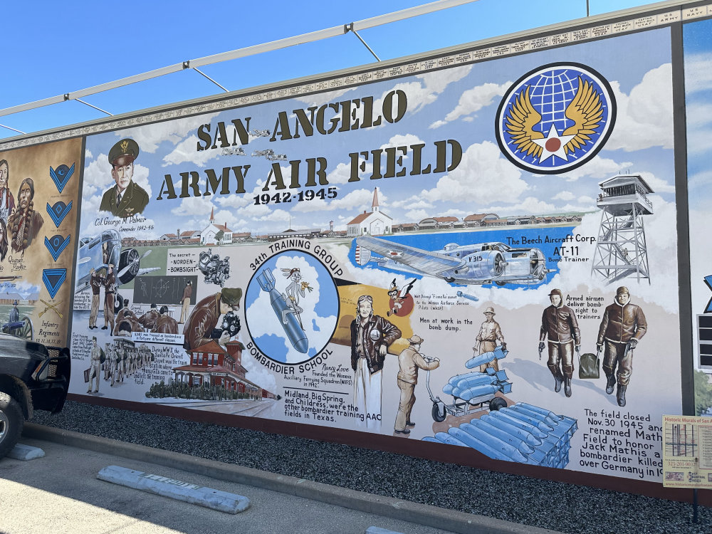 mural in San Angelo by artist unknown.