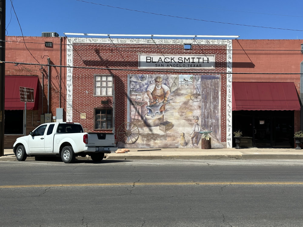 mural in San Angelo by artist unknown.