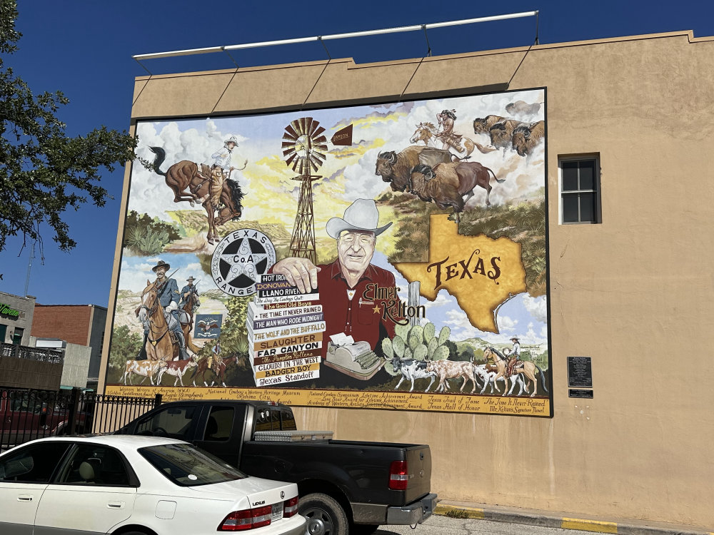 mural in San Angelo by artist unknown.