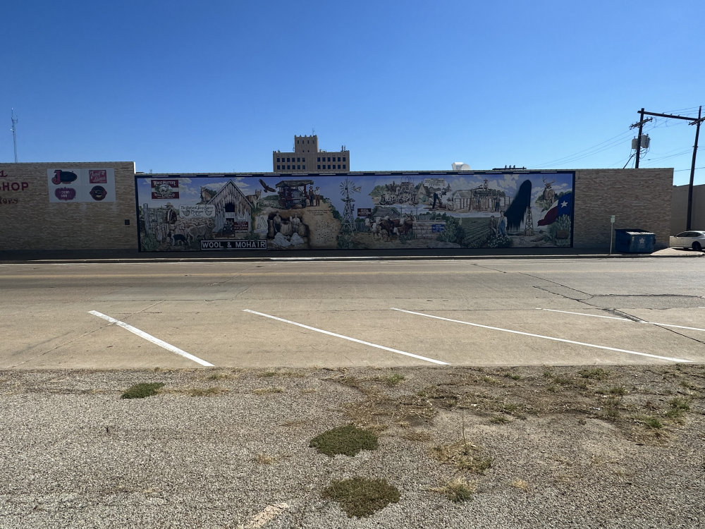 mural in San Angelo by artist unknown.