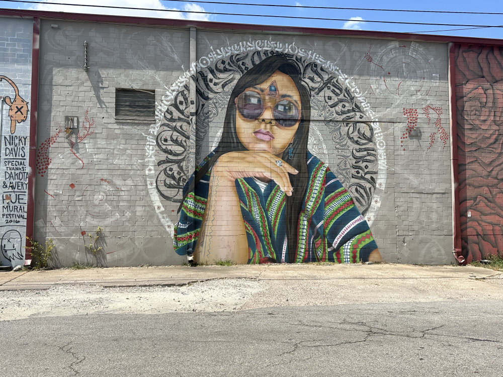 mural in Houston by artist unknown.