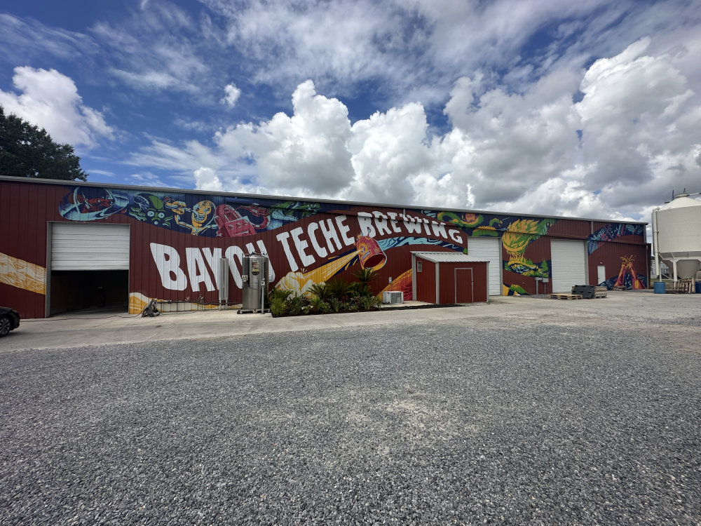 mural in Arnaudville by artist unknown.