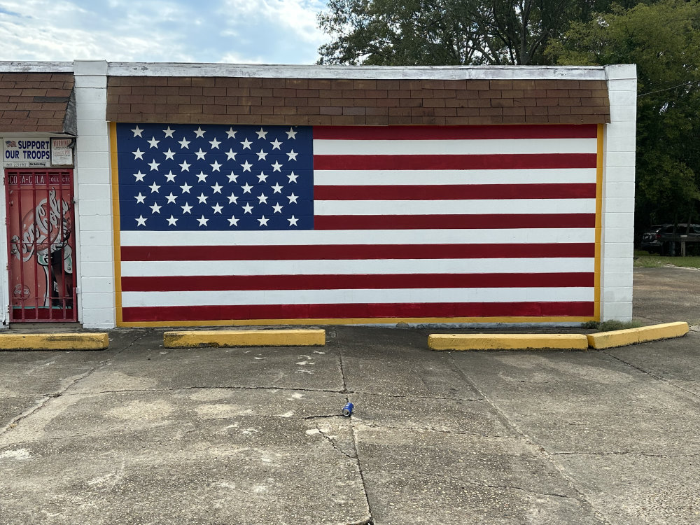 mural in Laurel by artist unknown.