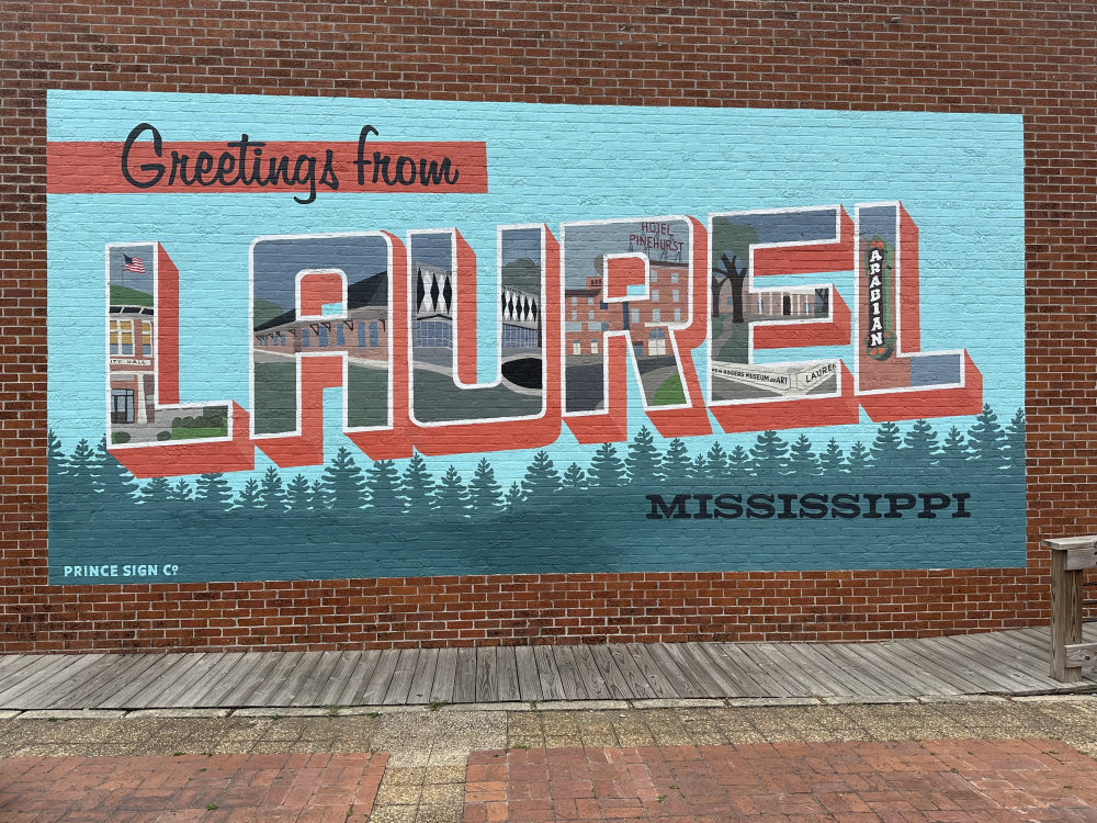 mural in Laurel by artist unknown.